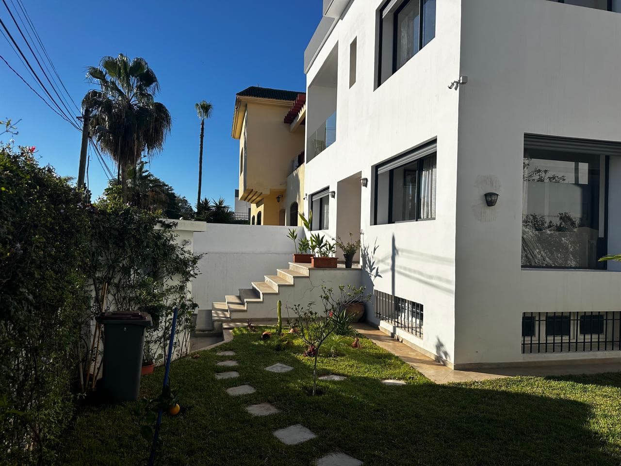 Vente Exceptionnelle : Splendide Villa Rénovée, 3 Façades à Hay Nada 04, Rabat 🏡 - 0
